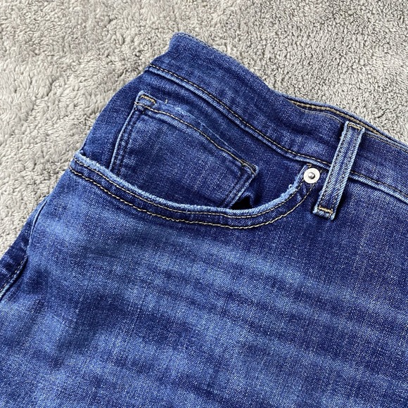 Levis Classic Bermuda Jean Shorts Womens 24W Blue Cuffed‎ Denim - Picture 9 of 16